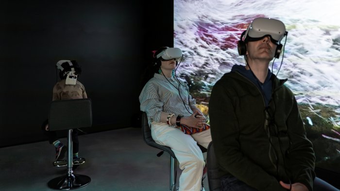 Viewers enjoy "Uninterrupted-VR" by Nettie Wild, Betsy Carson, Rae Hull, and Michael Brockington. Photo credit: Taylor Robinson.